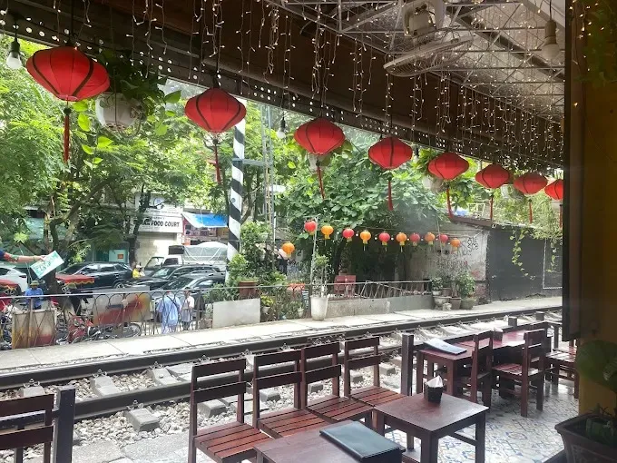 Café Sân Ga 62 immerses visitors in a nostalgic railway journey