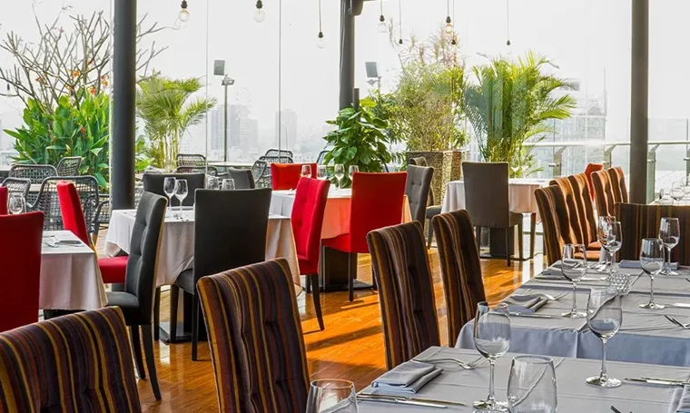 Shri Restaurant & Lounge