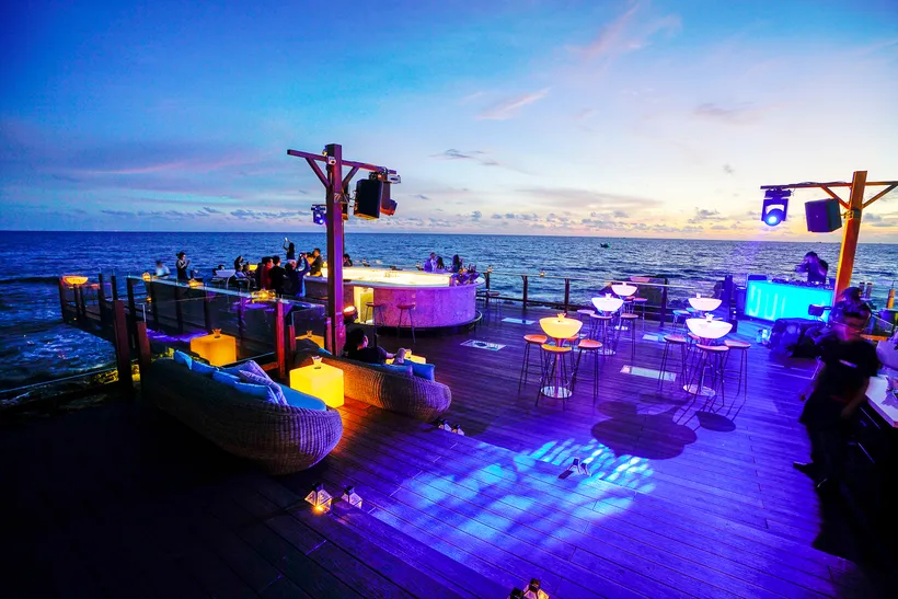 Nightlife & Entertainment