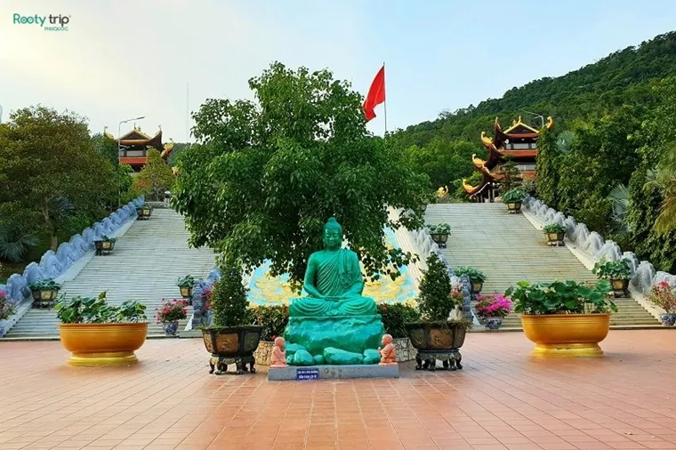 Visit Ho Quoc Temple